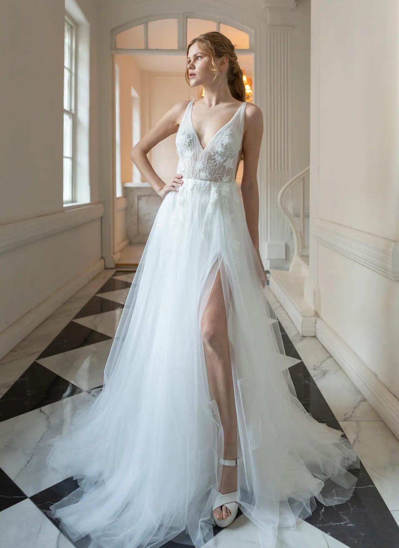 Morgan Davies Bridal model wearing a dress designed by Gozde Karadana
