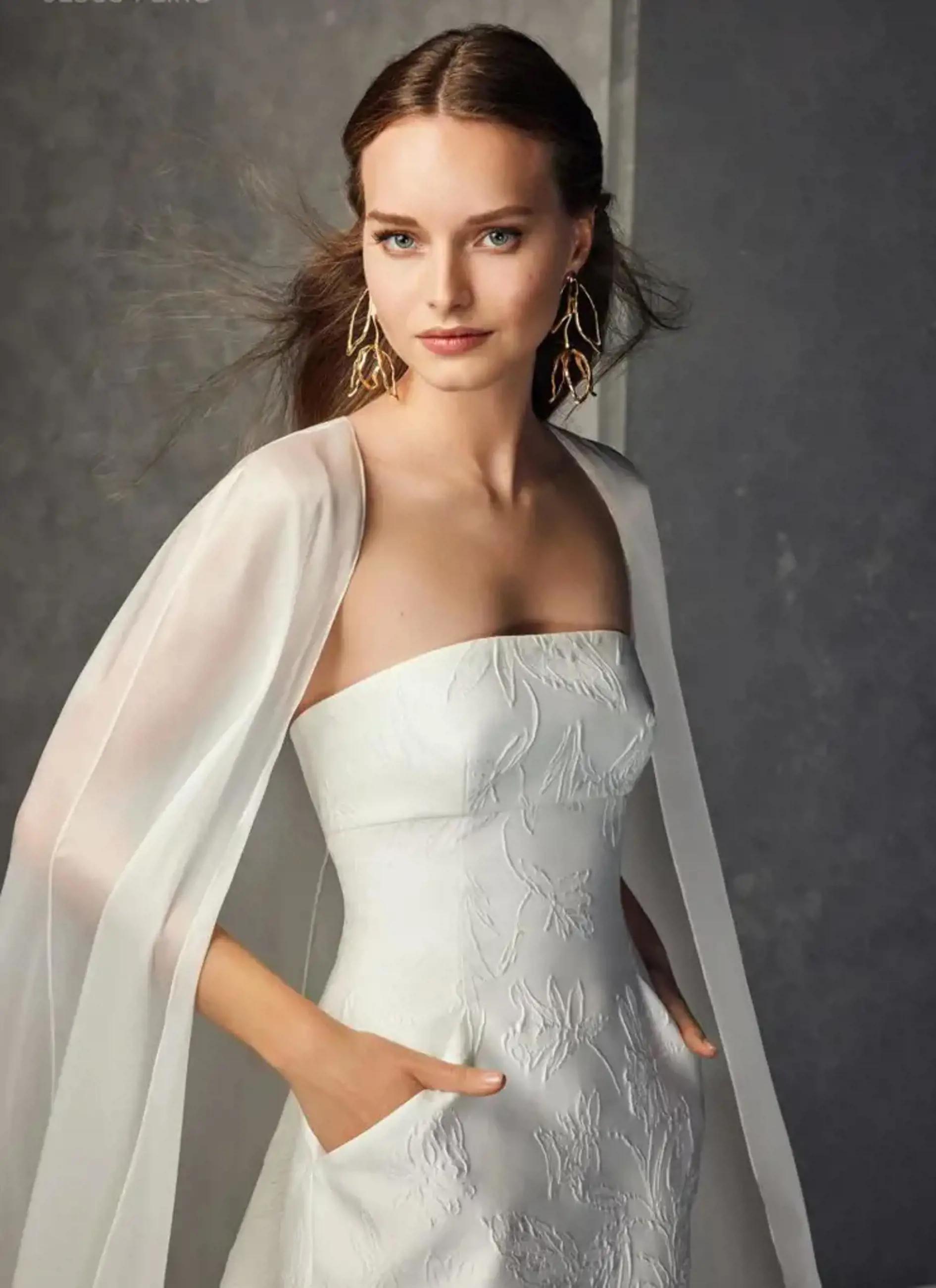 Morgan Davies Bridal Model wearing Jesus Peiro Bridal dress