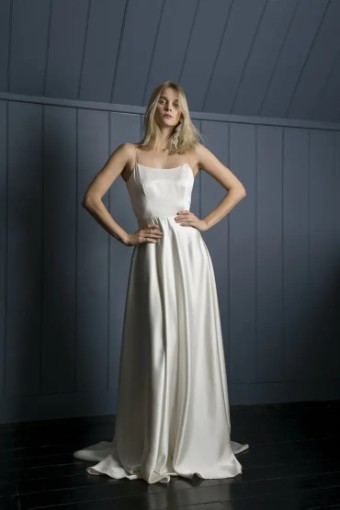 Halfpenny London THEA #0 default ivory/crepe/satin thumbnail