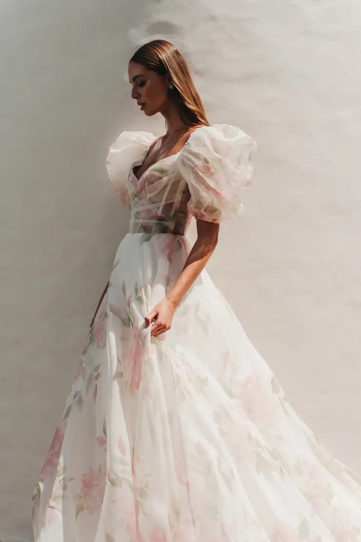 Alena Leena Eglantine Default Image