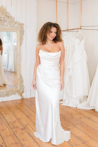Divine Atelier Myra #1 Ivory Silk thumbnail