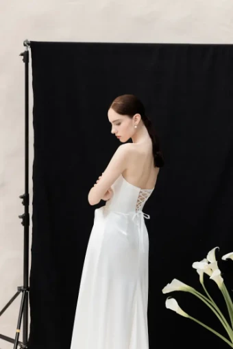Divine Atelier DIANA #1 default Ivory thumbnail