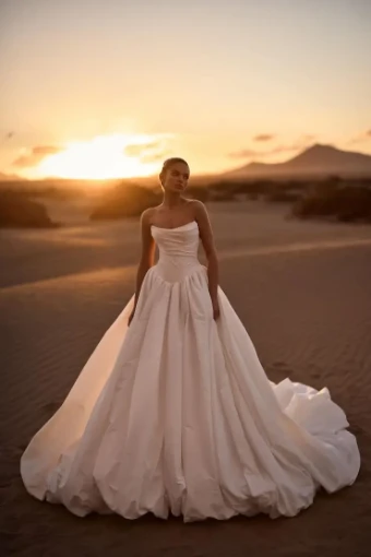 Milla Nova Wedding Dresses Noir #1 Ivory thumbnail