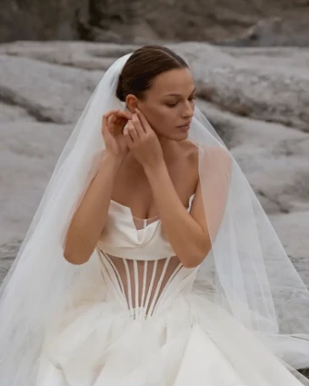 Alon Livné Wedding Dresses Fiora #1 Ivory thumbnail