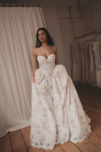 Alon Livné Wedding Dresses Vera #1 Ivory Nude thumbnail